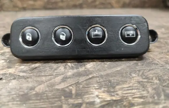 Maserati Quattroporte Other switches/knobs/shifts 287402303