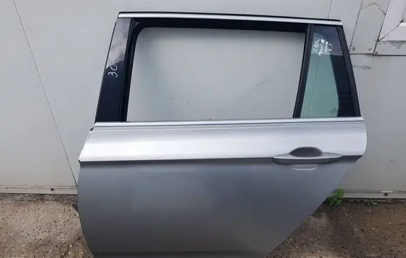 Volkswagen PASSAT B8 Rear door