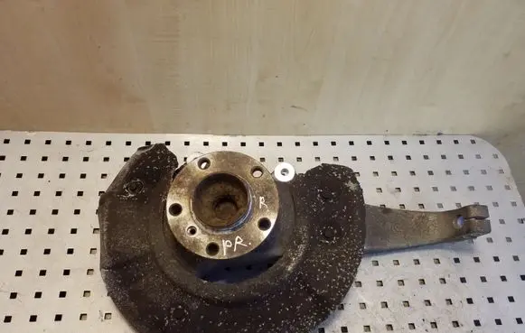 BMW 5 F10 F11 Front wheel hub