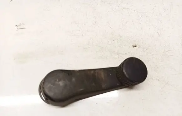 Seat Alhambra (Mk1) Front door window winding handle 1h0837581d