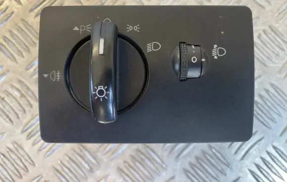 Ford Focus Light switch 4M5T13A024EA
