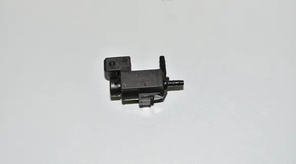 BMW 5 GT F07 Vacuum valve 7810831 11741742712 11741741130
