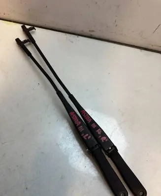 Opel Astra H Front wiper blade arm 13111219LH