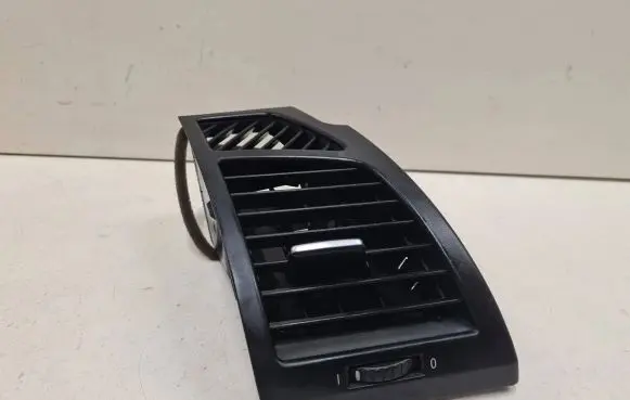 BMW 1 E81 E87 Dashboard side air vent grill/cover trim 7059188 5160 P01020449