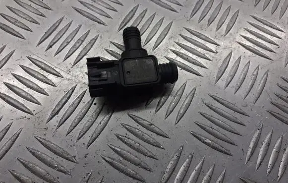 Opel Astra J Oil pressure sensor 0265005321