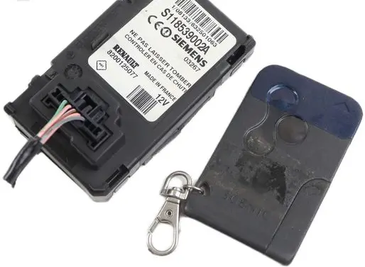Renault Megane II Ignition key card reader 8200125077 S118539002A 03267