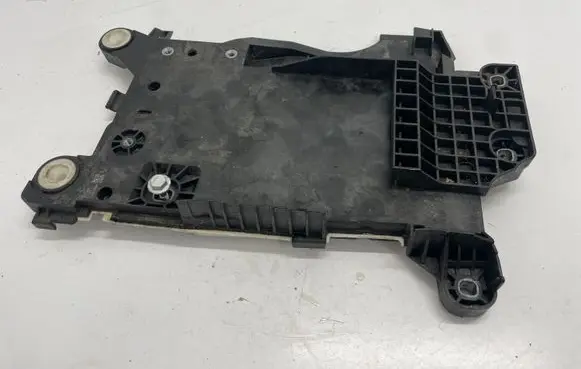 Mini Cooper Countryman F60 Battery tray 9304350