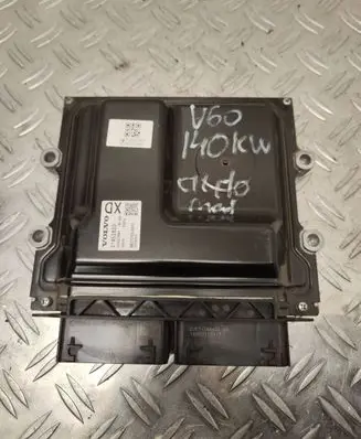 Volvo V60 Engine control unit/module 31452623 0000278461 MB2797009612