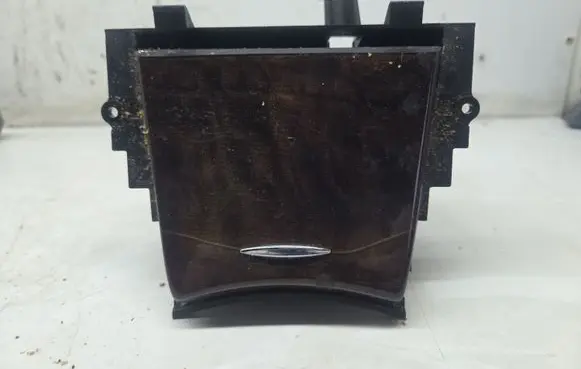 Mercedes-Benz E W211 Car ashtray A2116800350