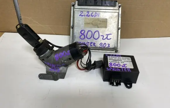 Mercedes-Benz Sprinter W906 Engine control unit/module ECU A6111530991