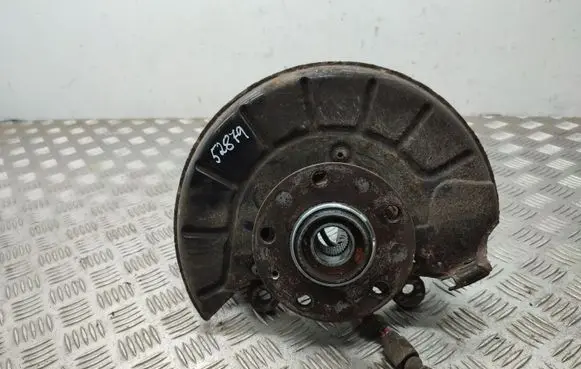 Volkswagen Tiguan Front wheel hub