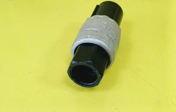 Air conditioning (A/C) pressure sensor