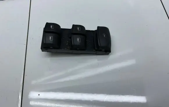 Audi A3 S3 8P Electric window control switch 8P7959851