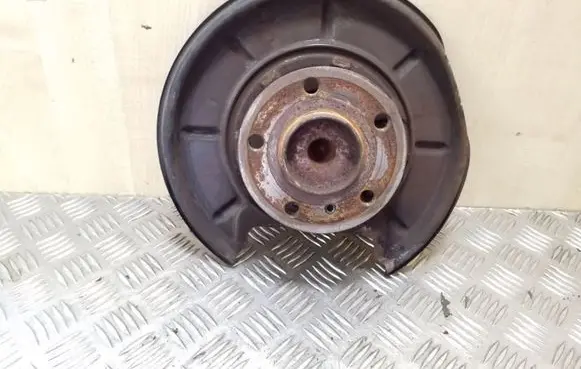 Mercedes-Benz A W169 Rear wheel hub