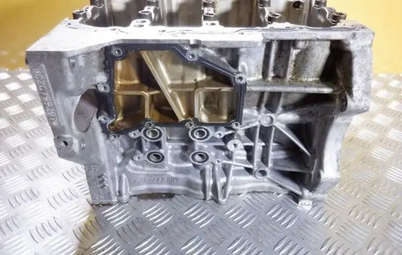 Volkswagen Golf VII Engine block 04E103023AK
