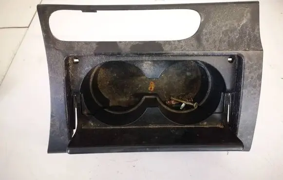 Mazda 6 Cup holder gj6a64361