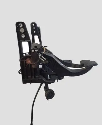 Opel Zafira C Pedal assembly 13316715 0000181
