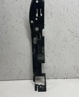Volkswagen Touareg I Front bumper mounting bracket 7L6807184C