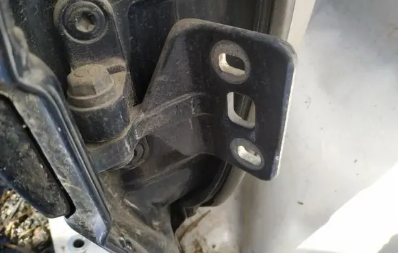 Mercedes-Benz E W211 Rear door lower hinge