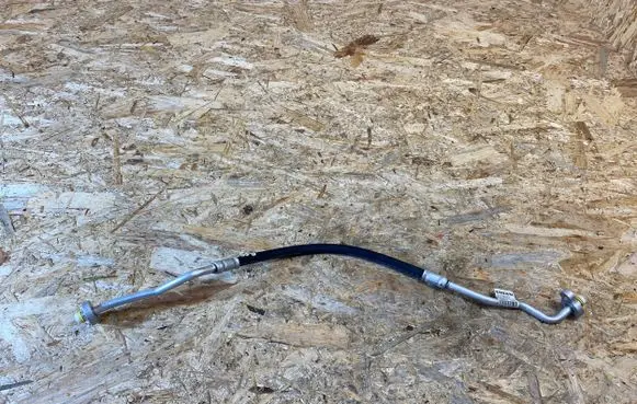Volvo V60 Air conditioning (A/C) pipe/hose 32226282