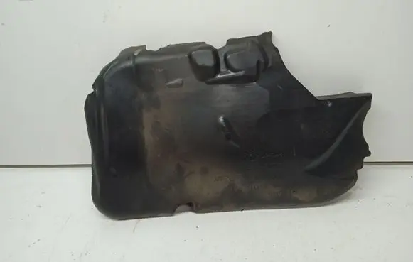 BMW 5 F10 F11 Heat shield in engine bay 8513137