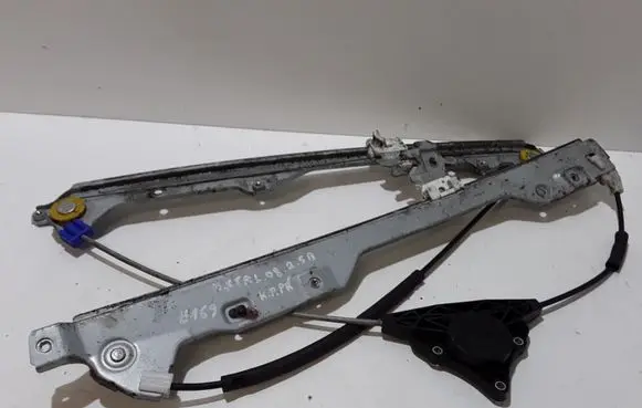 Nissan X-Trail T31 Front window lifting mechanism without motor