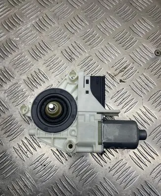 Renault Latitude (L70) Rear door window regulator motor 827310006R 918204101 9208370