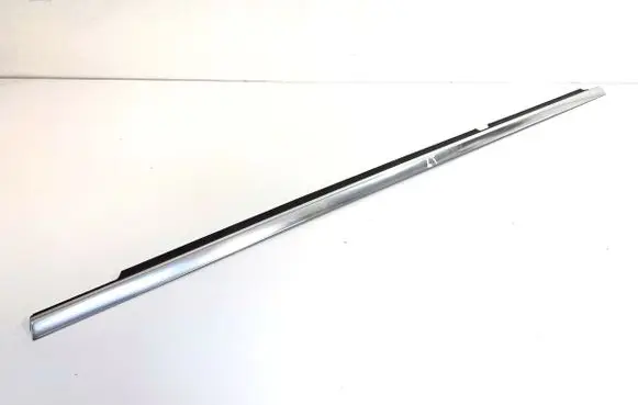 Mercedes-Benz E W212 Loading door glass trim molding