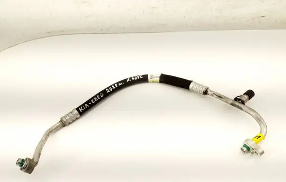KIA Ceed Air conditioning (A/C) pipe/hose 97762J7300