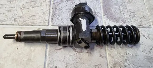 Volkswagen Golf Plus Fuel injector 038130073BN BPT62334 0414720313