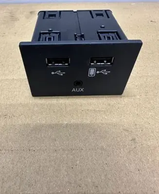 Audi A6 S6 C7 4G AUX in-socket connector 4G0035736