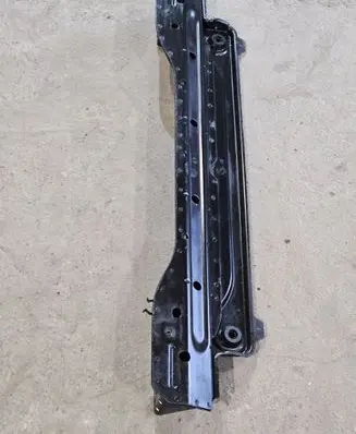Mercedes-Benz GL X164 Bottom radiator support slam panel A1646261955 1646261955