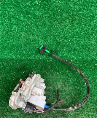 Fiat Fiorino Front door lock 1379538080
