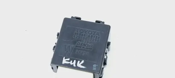 Toyota Land Cruiser (J150) Window wiper relay 8929360130 4230002290