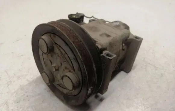 Mazda Premacy Air conditioning (A/C) compressor (pump)