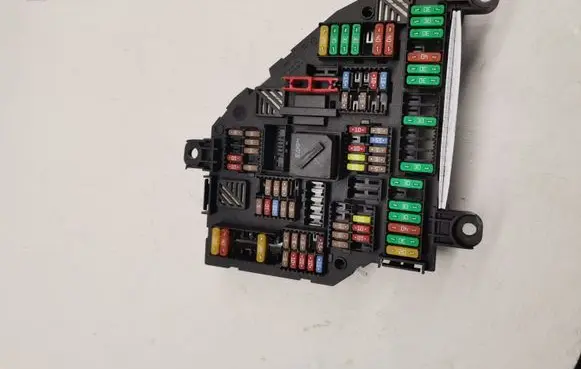 BMW 5 F10 F11 Fuse module 9264923