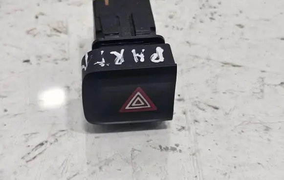 Peugeot Partner III Hazard light switch 10286517