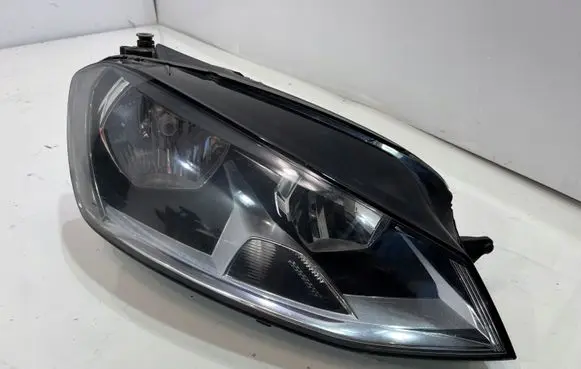 Volkswagen Golf VII Headlight/headlamp XC3DAFA3R43