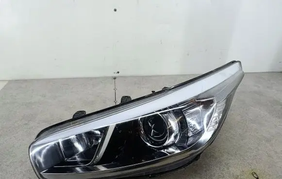 KIA Ceed Headlight/headlamp 20E858