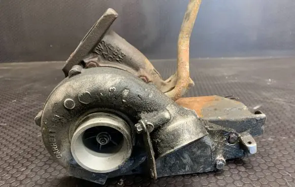 Mercedes-Benz E W211 Turbo A6470900180 7274634 AL0848