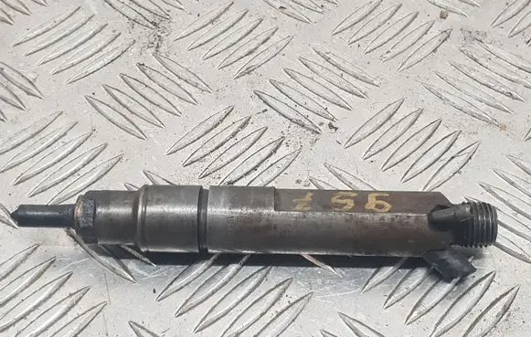 Volkswagen PASSAT B5 Fuel injector 028130201T