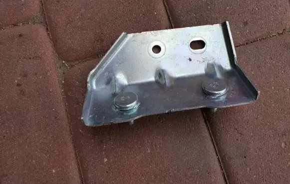 Opel Insignia B ABS pump bracket 84213685