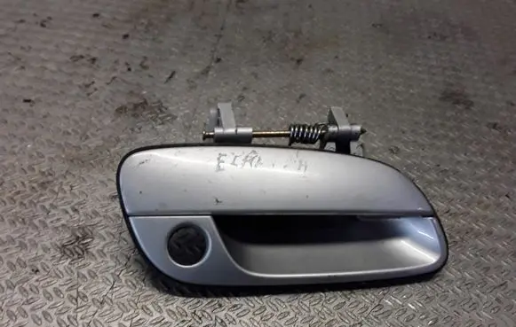 Hyundai Elantra Front door exterior handle 826602D010