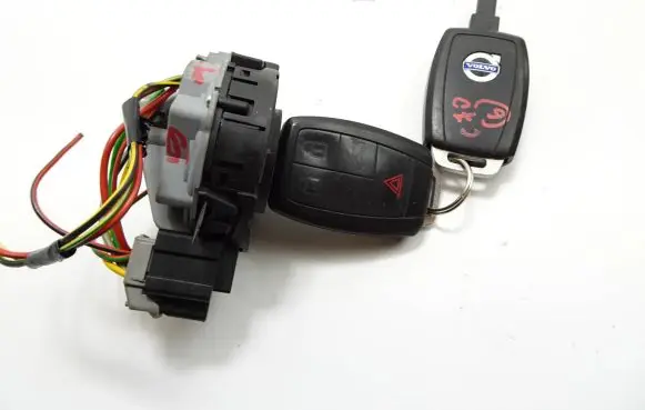 Engine ECU kit and lock set