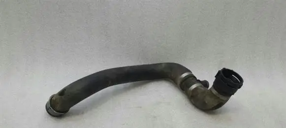 Mercedes-Benz ML W166 Engine coolant pipe/hose A1665004775