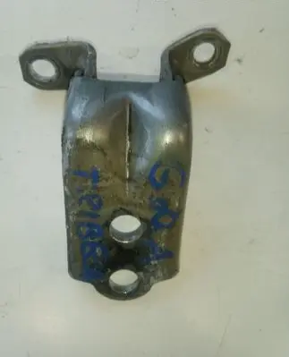 Subaru B9 Tribeca Rear door lower hinge