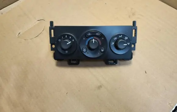 Chevrolet Malibu Climate control unit 12247041 386641R05041073