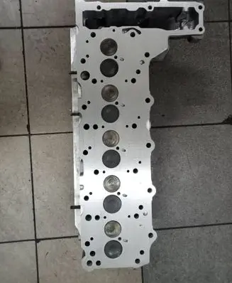 Mercedes-Benz Sprinter W901 W902 W903 W904 Engine head 0000