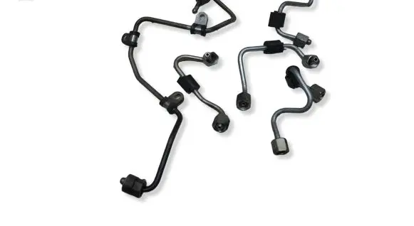 Volkswagen PASSAT B6 Fuel injector supply line/pipe 