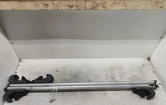 Hyundai Trajet Roof bar rail